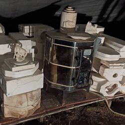 Ceramic Molds And The Stove For The Ceramic