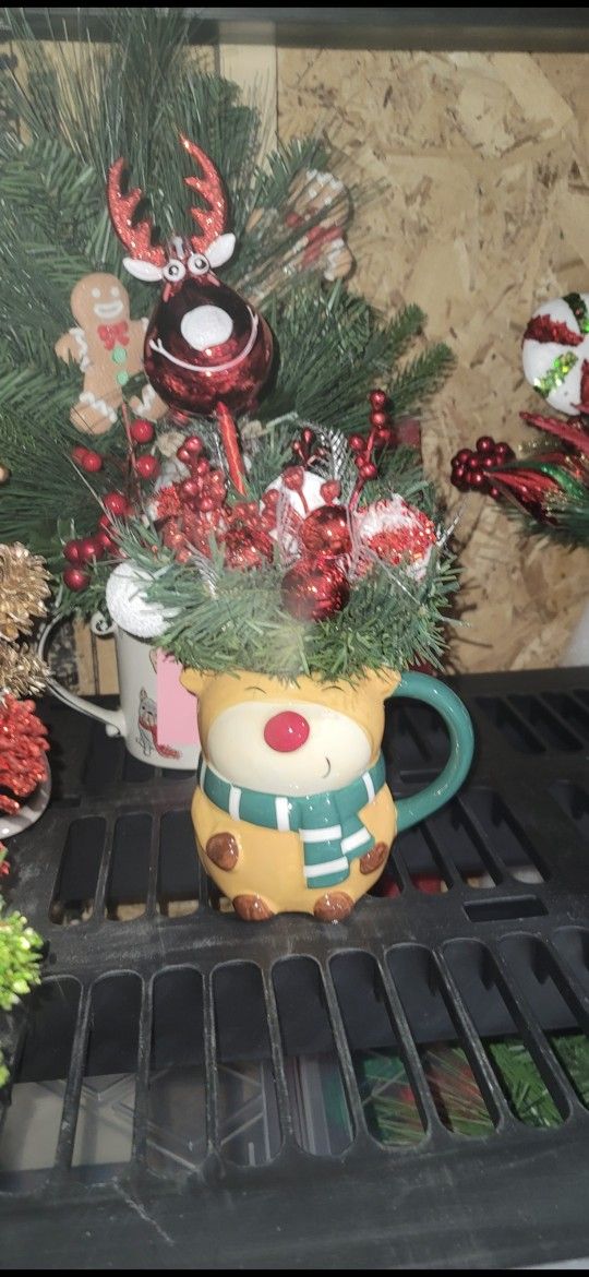 Christmas Reindeer Artificial Floral Arrangement
