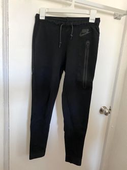 Nike Tech Fleece Jogger (women’s XS)