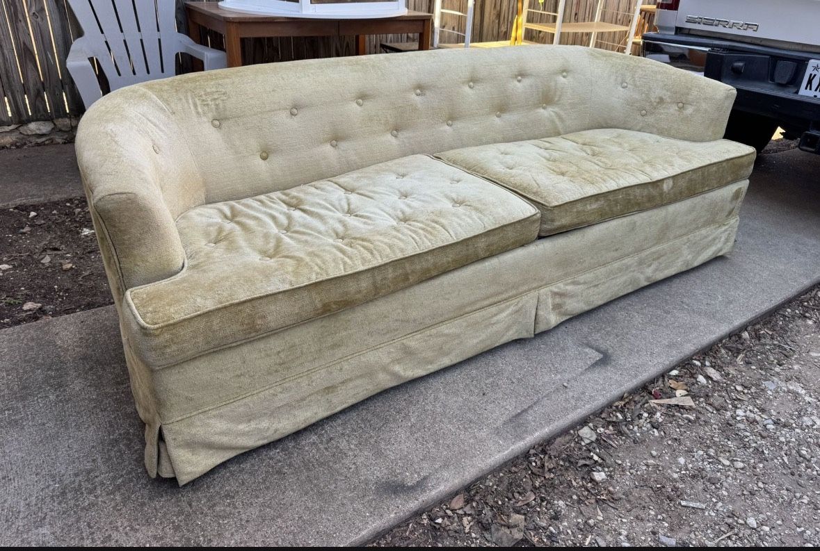 Beautiful Vintage Sofa With Queen Bed