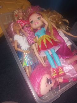 lots of dolls