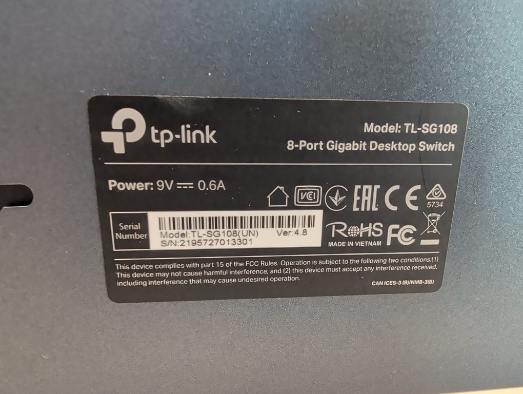 TP-Link TL-SG108E 8 Port Gigabit Easy Smart Switch, Plug & Play, Support QoS & Vlan