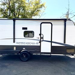2024 Keystone Springdale 1800BH Bunk House Travel Trailer - Immaculate Not Used