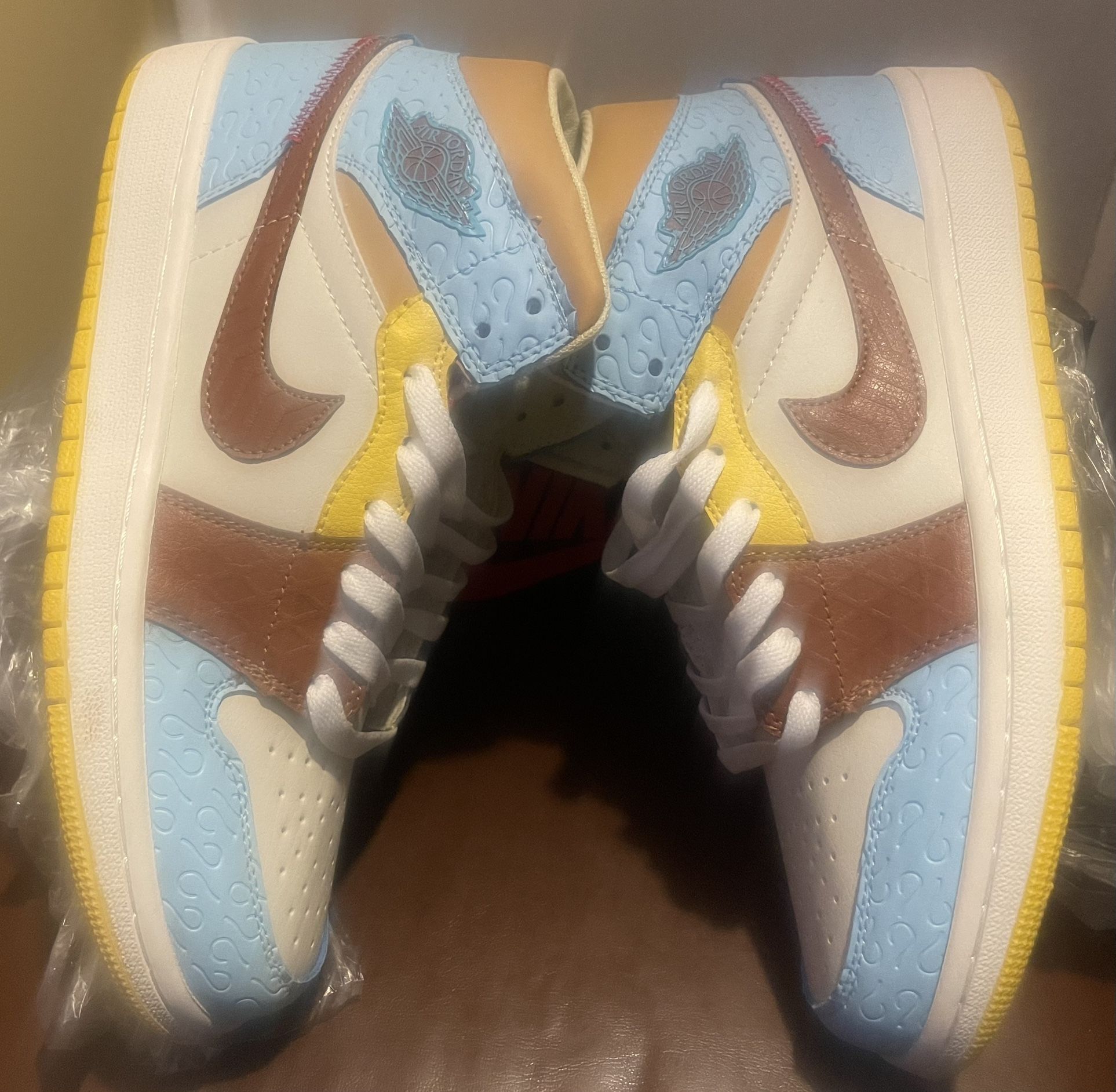 Jordan Mid SE (Fearless Maison Chateau Rouge)