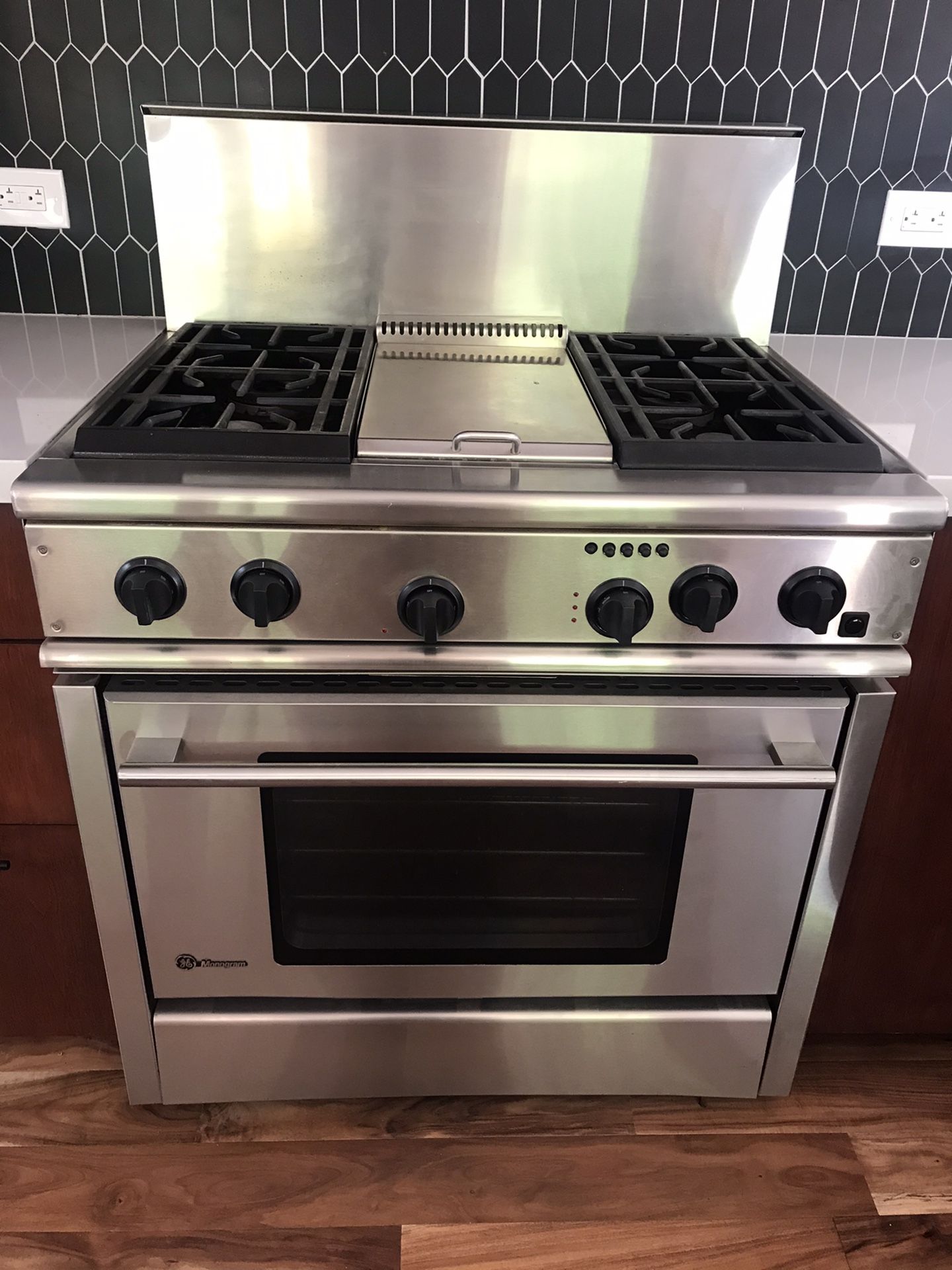 GE Monogram gas stove for Sale in La Jolla, CA OfferUp