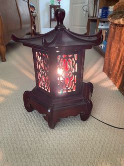 Oriental Garden Lamp