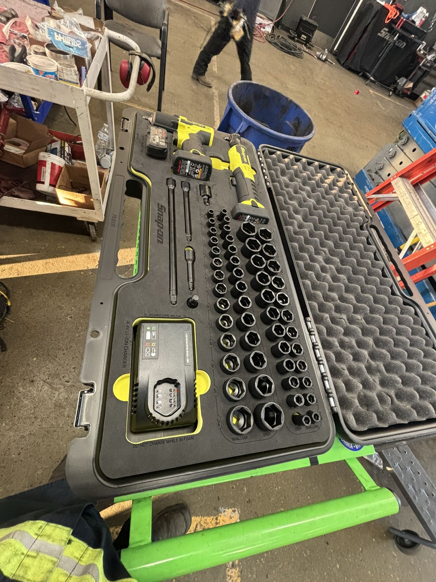 Snap On 3/8 Electric Set