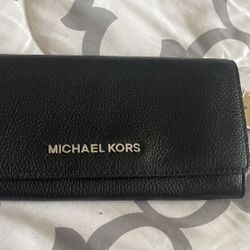 NWT MK Wallet 