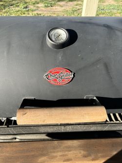 Parrilla De Carbón En Excelente Condición