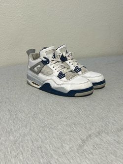 Midnight Navy Air Jordan Retro 4s