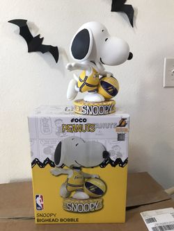 Los Angeles Lakers Snoopy Peanuts Bighead Bobblehead