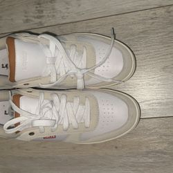 Men’s Levi Shoes  9 1/2 