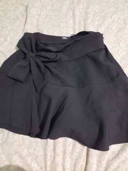 Zara black skirt with bow