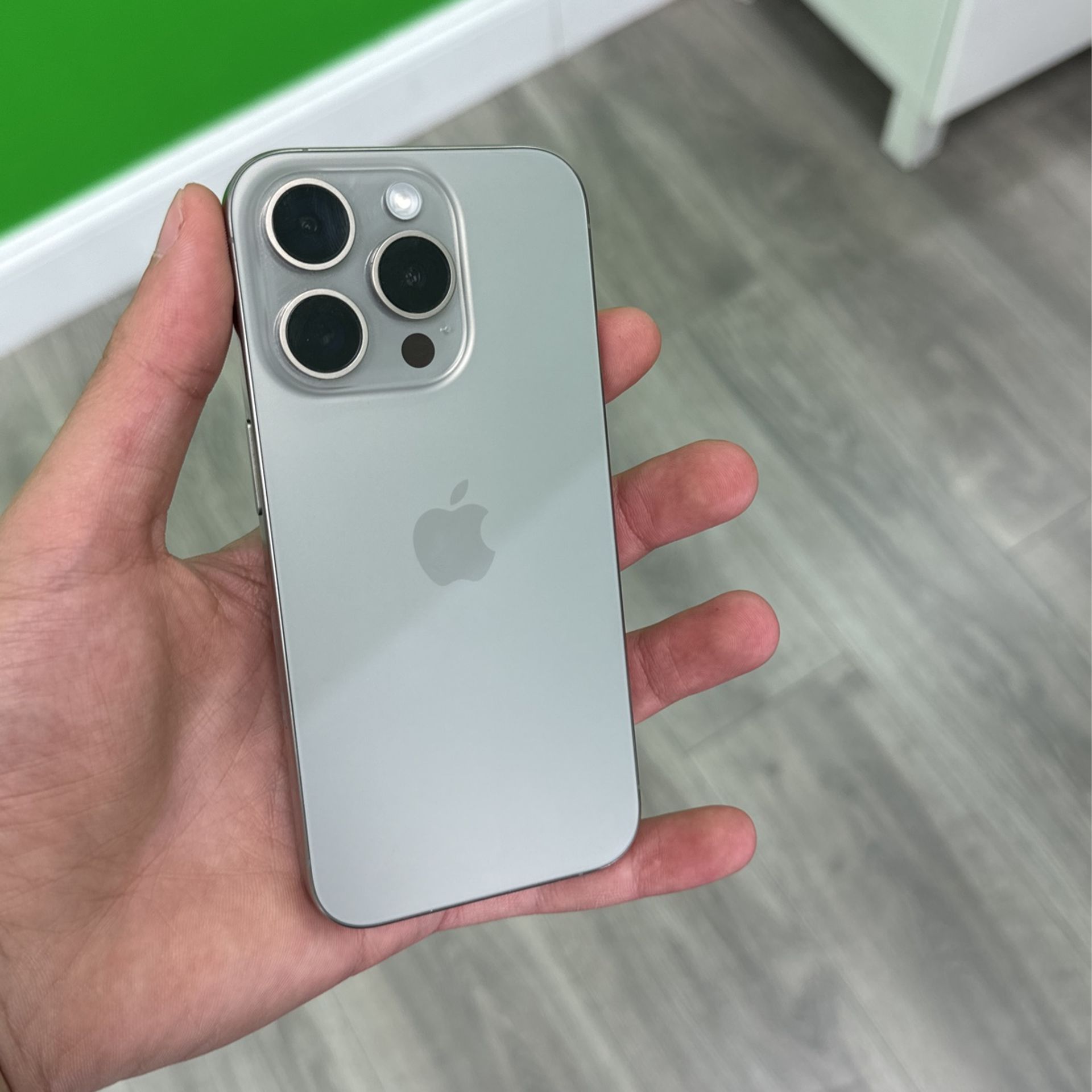 iPhone 15 Pro 128GB