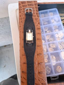 Ladies GUESS watch