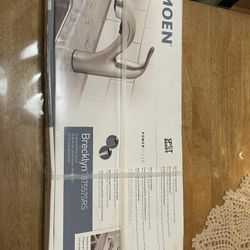 Moen Kitchen Faucet New  Spot Resistent