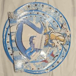 Alice In Wonderland Cake Stand