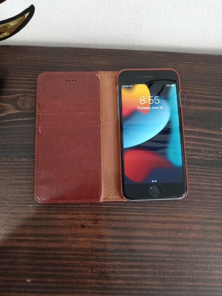 IPhone 6S Clean Unlocked !charger And Wired Headphones Included I