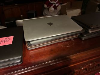 MacBook Pros bulk