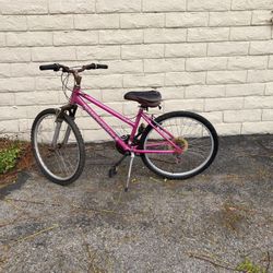 Diamondback Outlook 26 Inch Bicycle