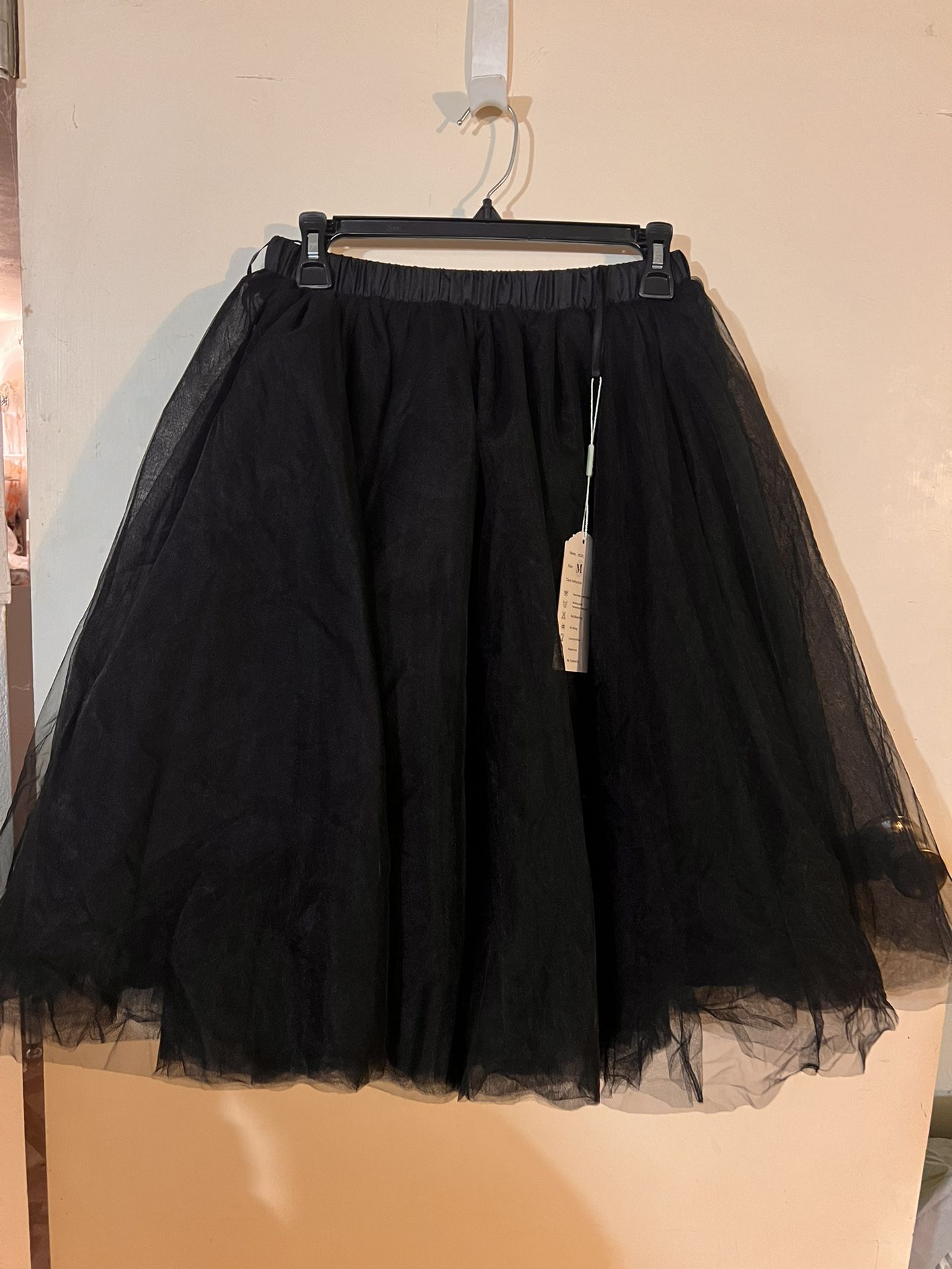 Black Tulle Skirt Sz M New With Tags