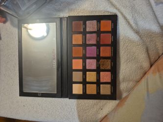 Eyeshadow Palette