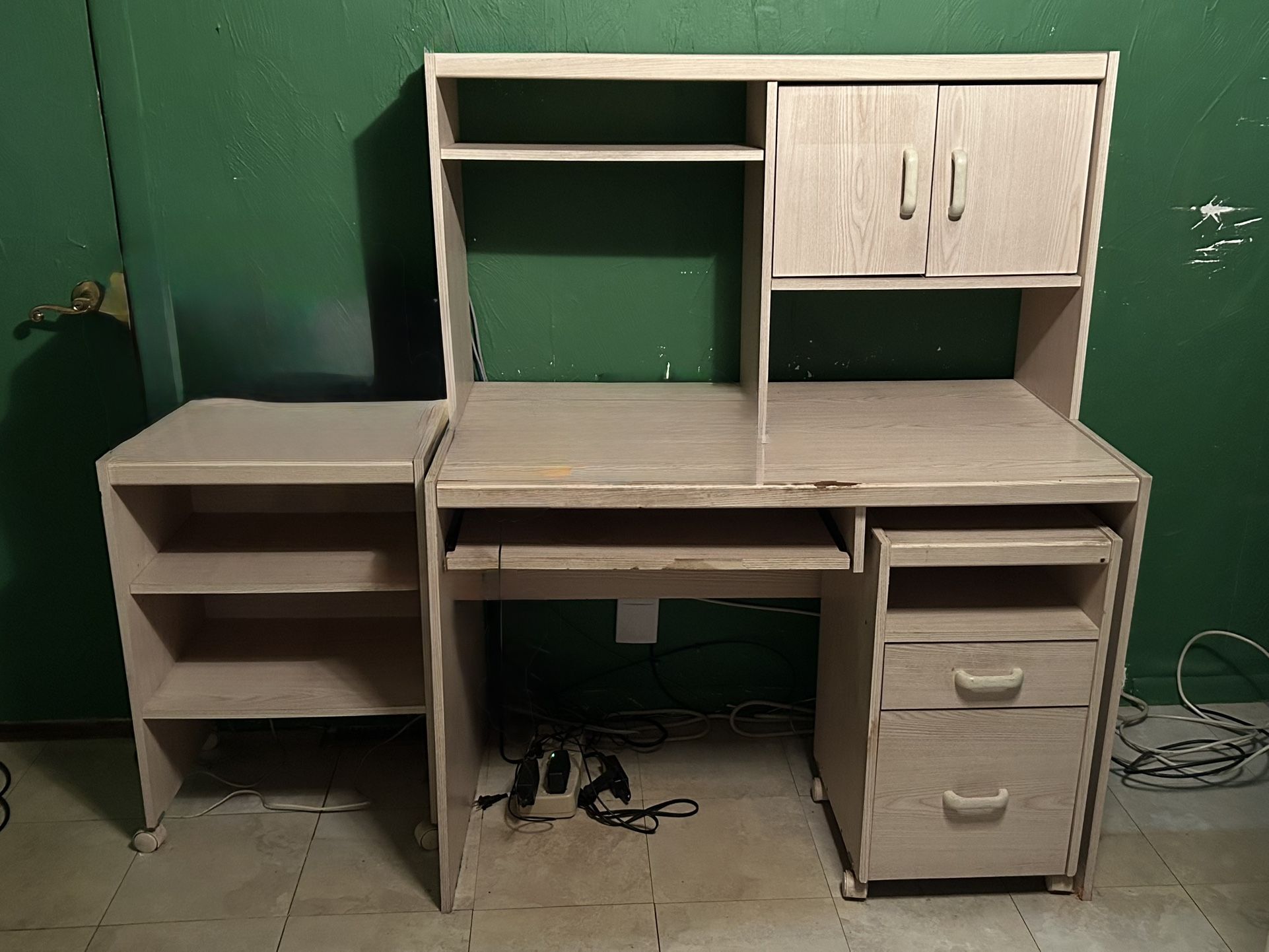 Free Desk 