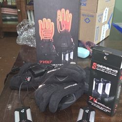 Gerbing S7 Heated Gloves, Men’s Medium, 7V, Batteries and Charger Included