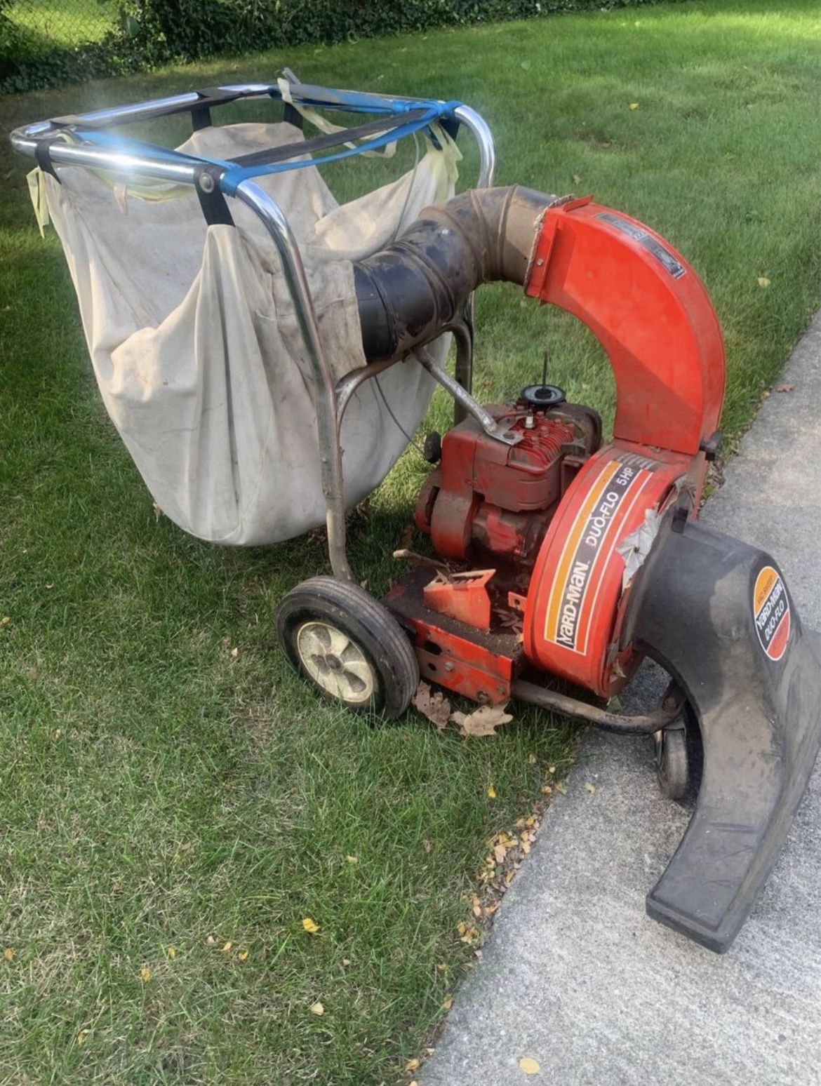 Yardman 5hp leaf blower & vacuum