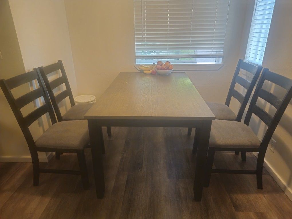Dining Table With 4 Chairs