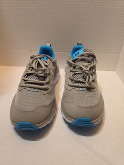 Boys size 6Y. Brand New. Under Armour