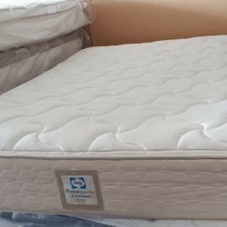 Full Size Mattress (Colchon Full Size)