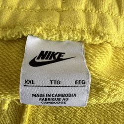 Nike 2XL Joggers Yellow 