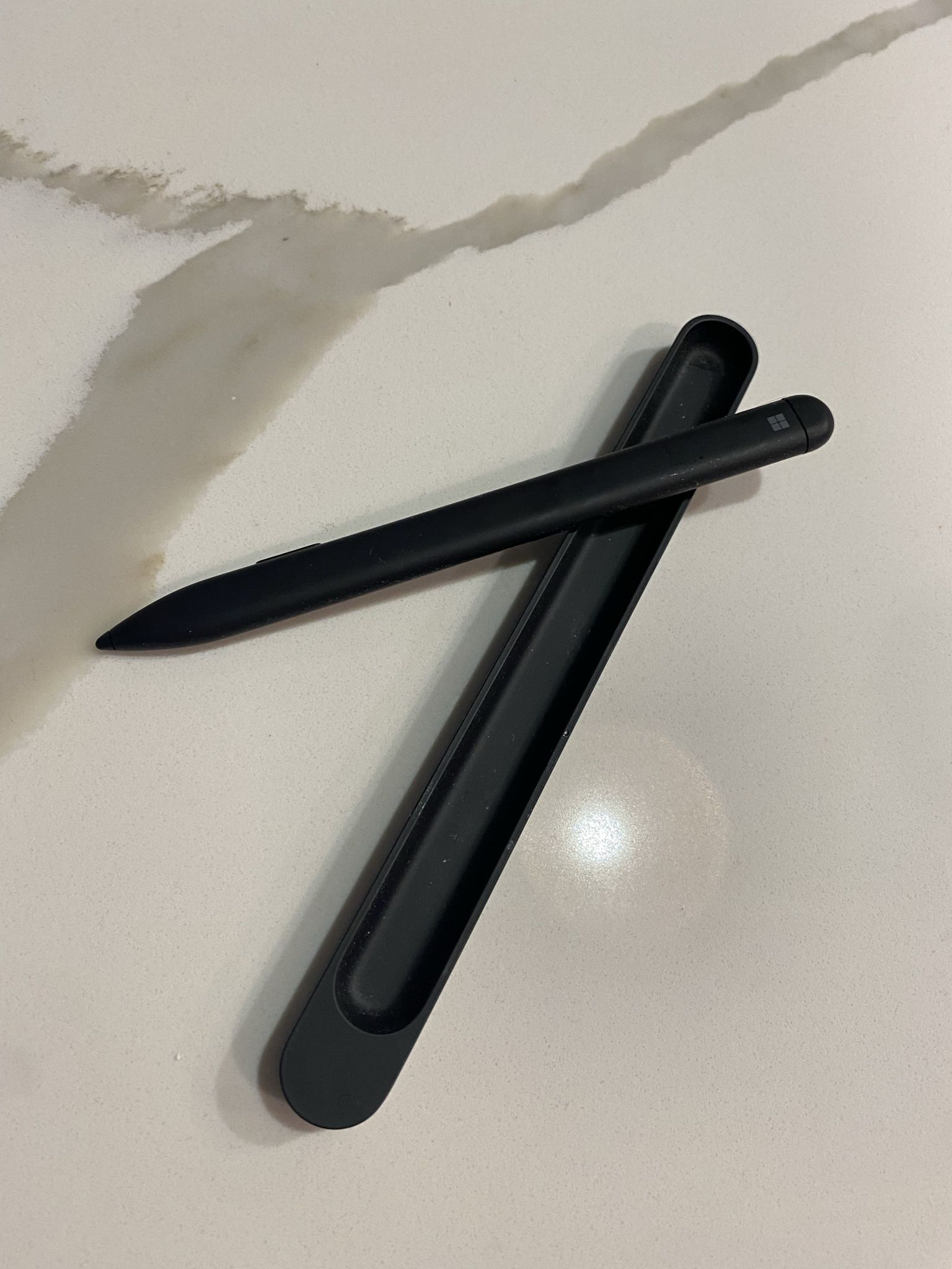 Microsoft Surface Slim Pen W/ Charging Base
