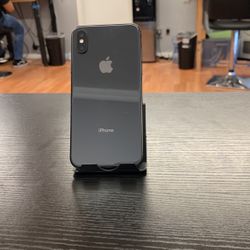 iPhone X - 64 GB unlock / $400 Plus Tax 