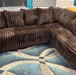 BRAND NEW SECTIONAL, INCLUDING FREE DELIVERY ORDER HERE PAY UPON ARRIVAL