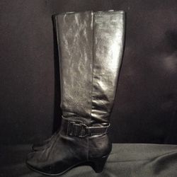 Black Knee High Aeropostale Leather Boots (Size 9)