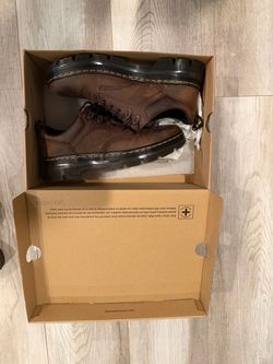 *BRAND NEW* Mens Dr. Martens 8053 CRAZY HORSE LEATHER CASUAL SHOES