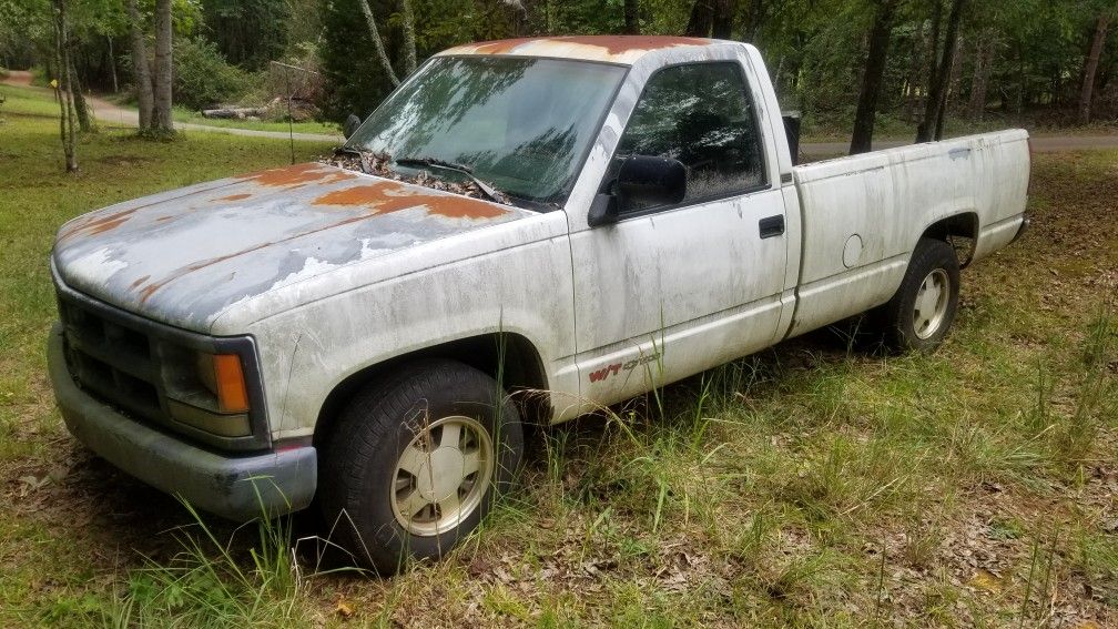 93 Chevrolet C1500 V6 2wd Longbed Needs Fuel Pump for Sale in Chesnee ...