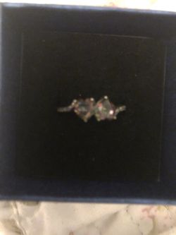 Brand new mystic topaz size 8 ring 2 heart ring design