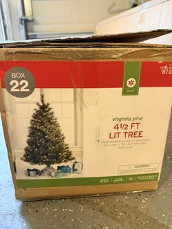 Christmas Tree 4.5’ Pre-lit With Stand