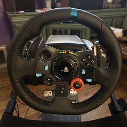 Playseat Challenge + Logitech G29 Racing Wheel Bundle – $400