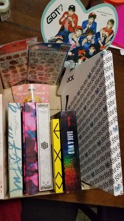 KPOP PACKAGE (BTS, VIXX)