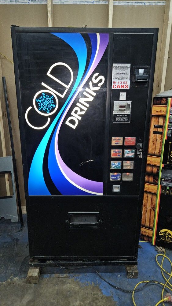 WE SHIP + WARRANTY! Dixie Narco 368 Cold Drinks Soda Vending Machine Drink Pop