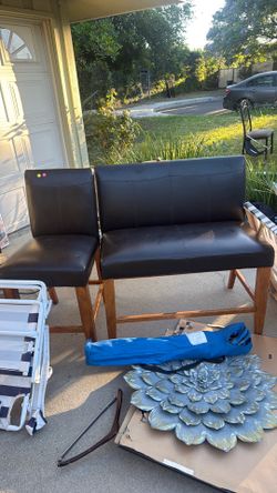 Leather chair set perfect for bar top