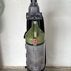 HOOVER WIND TUNNEL  BAGLESS VACCUM WITH HEPA FILTER