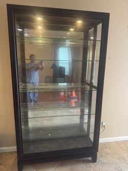 Beautiful Display Cabinet With 5 Glass Shelves