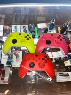 Xbox Series controllers