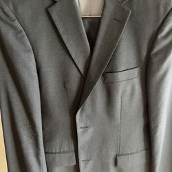 Hugo Boss Suit-38R