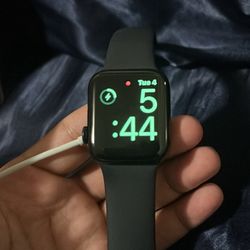 Apple Watch SE 